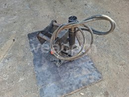 Online auction:  VÝKYVNÁ HLAVA NA BAGR