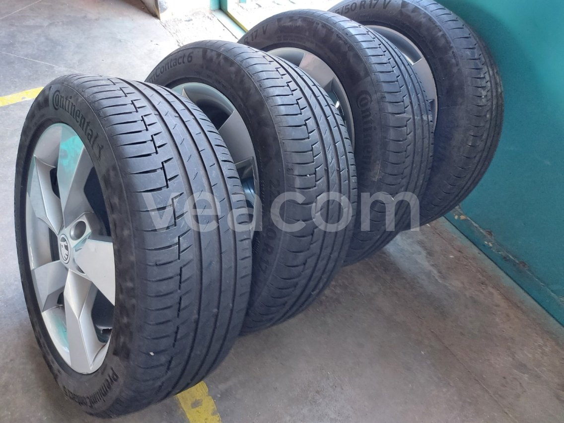 Online aukce:   CONTINENTAL 225 50 R 17 V