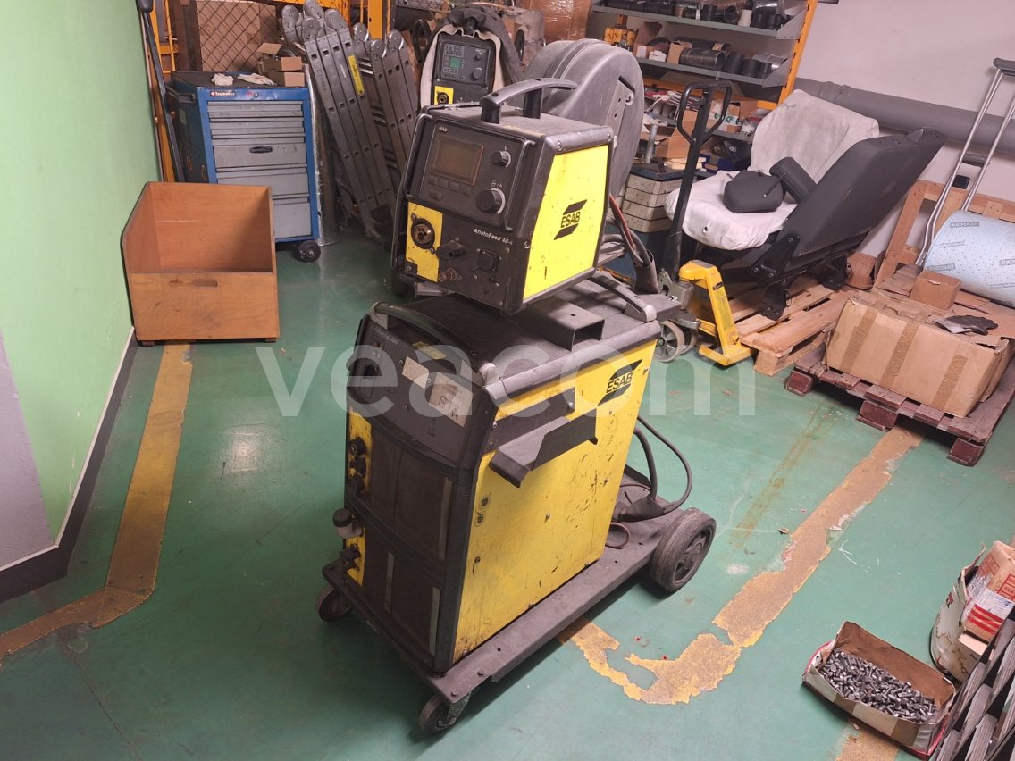 Online aukce:   ESAB MIG 400