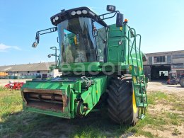 Online aukce: JOHN DEERE  T 660