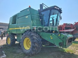 Online aukce: JOHN DEERE  T 660