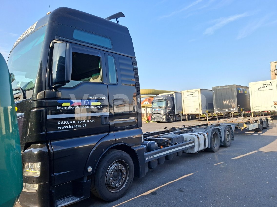 Online aukce: MAN TGX 24.460 6X2 + KRONE BOX 04 ZZ CARRIER