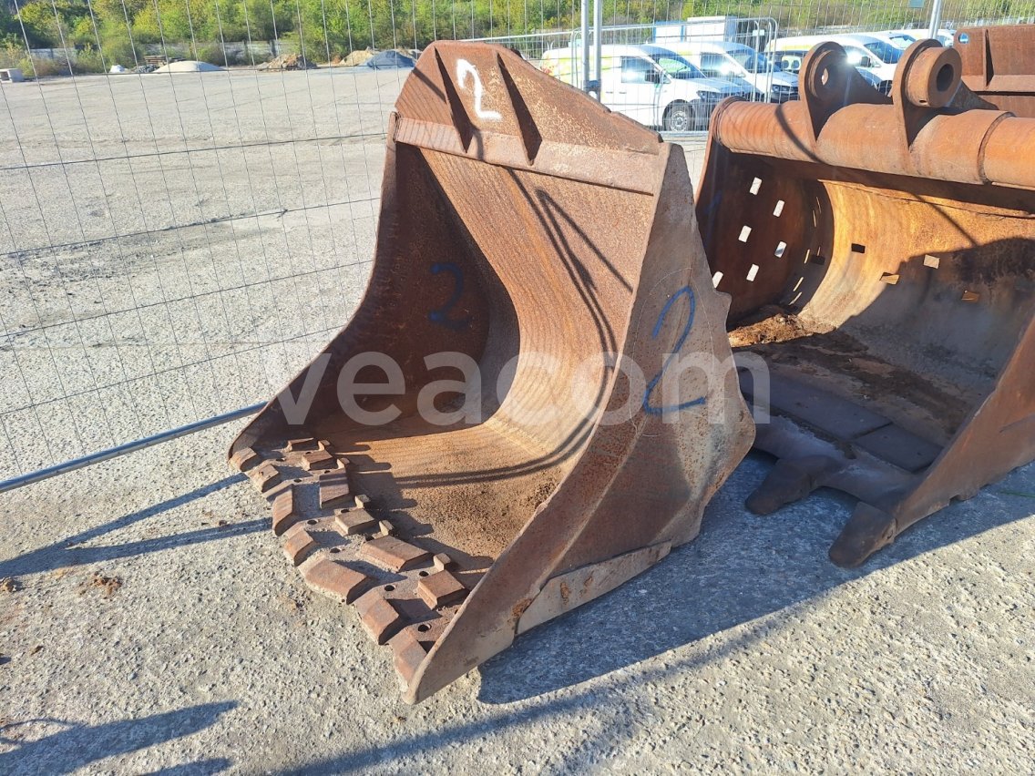 Online aukce:   SKALNÍ LŽÍCE 145 CM