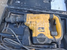 Online aukce:   DEWALT D25831