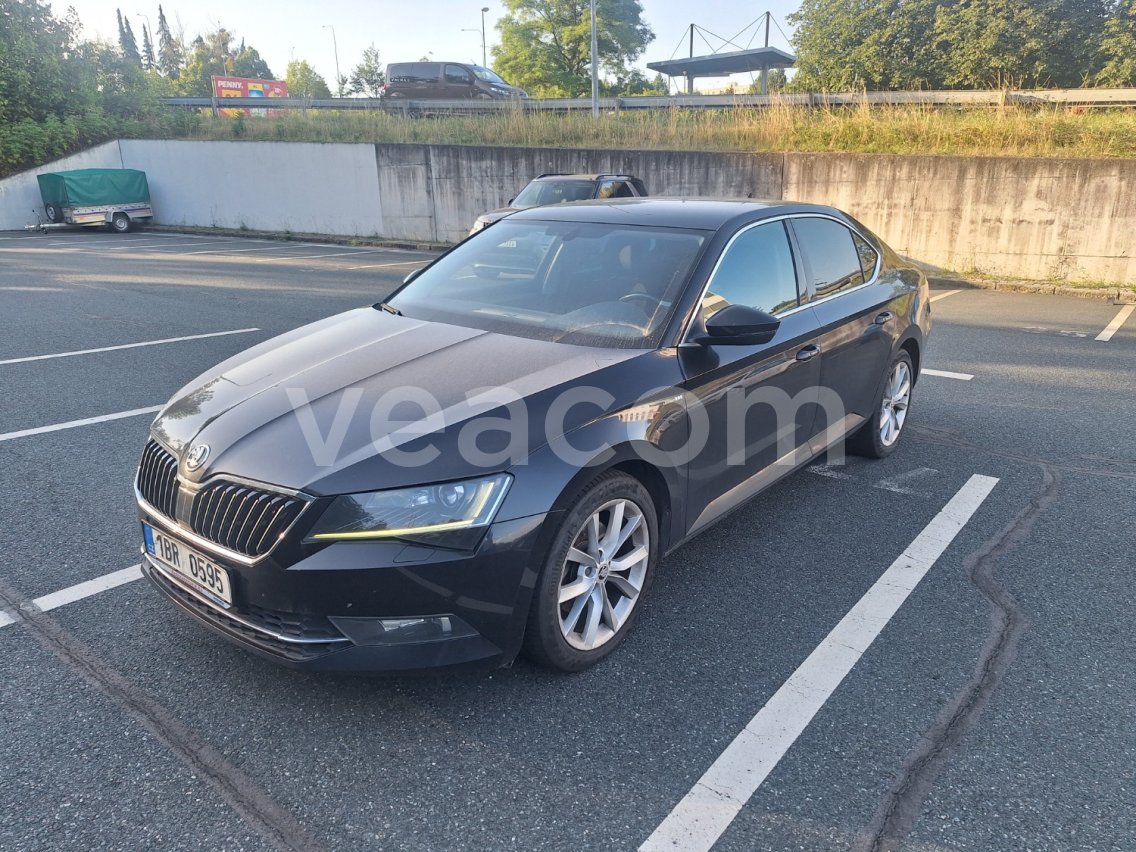 Online aukce: ŠKODA  SUPERB III