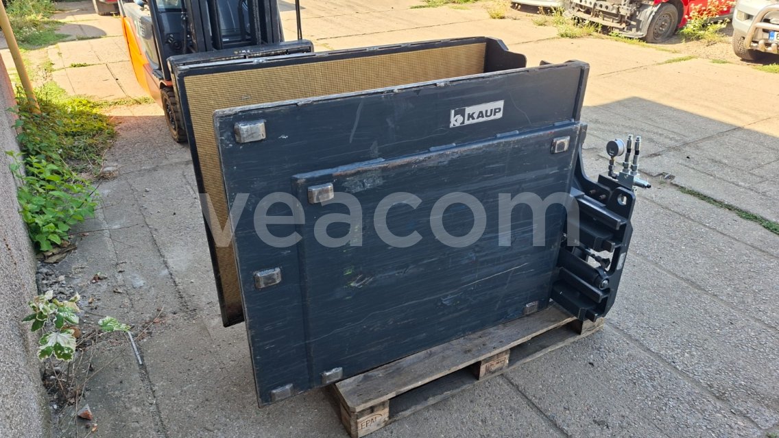 Online aukce:   KAUP 1.5T 453G