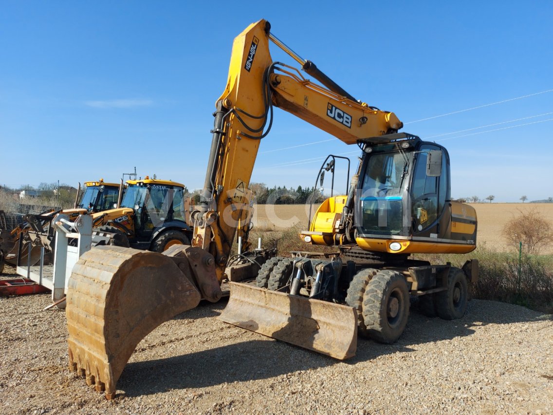 5187-jcb-js-175-w-aukcie-vozidiel-veacom