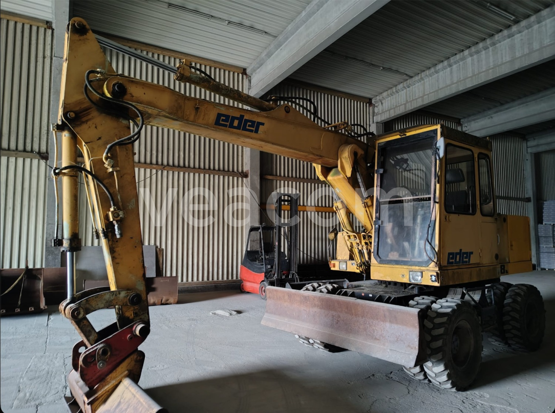 Online aukce:   MOBILBAGGER EDER M 805