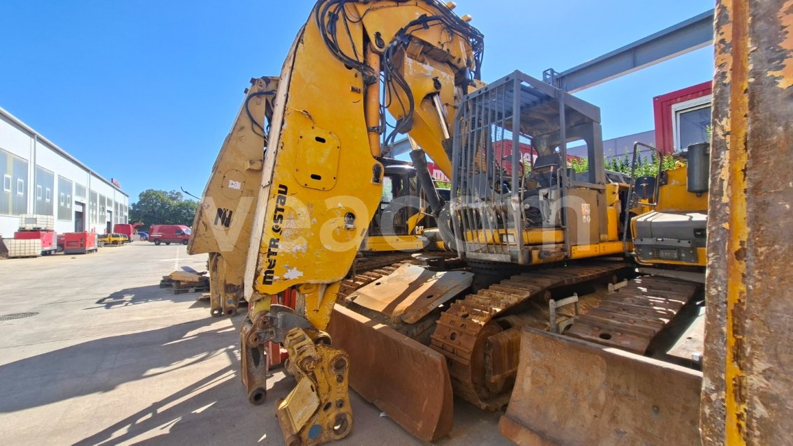 Online aukce: LIEBHERR  R 934 + DEMOLIČNÍ RAMENO