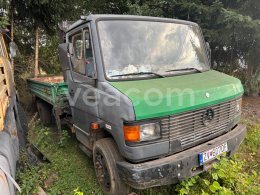 Online aukce: MERCEDES-BENZ  811D + HR