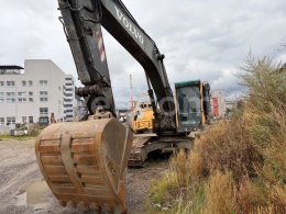 Online auction: VOLVO  EC 240 BNLC