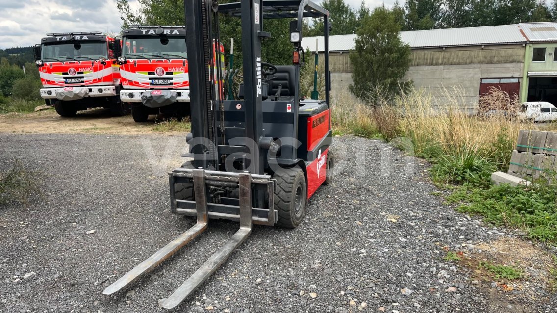 Online aukce:   TAILIFT FB20