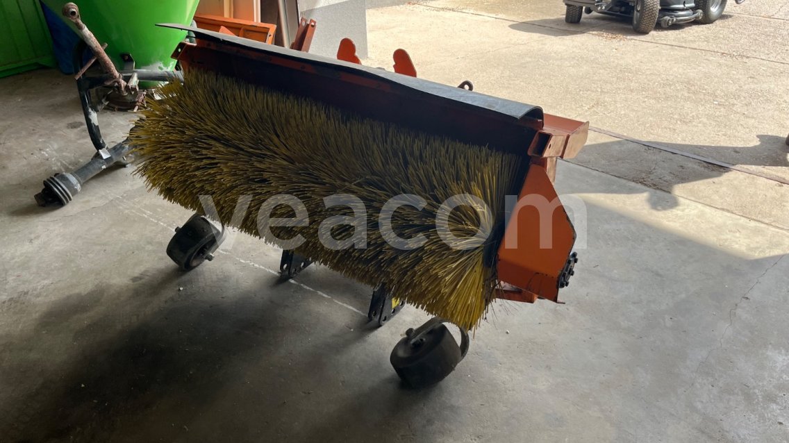 Online aukce:   AZM HYDRO 120 ZAMETACÍ KARTÁČ