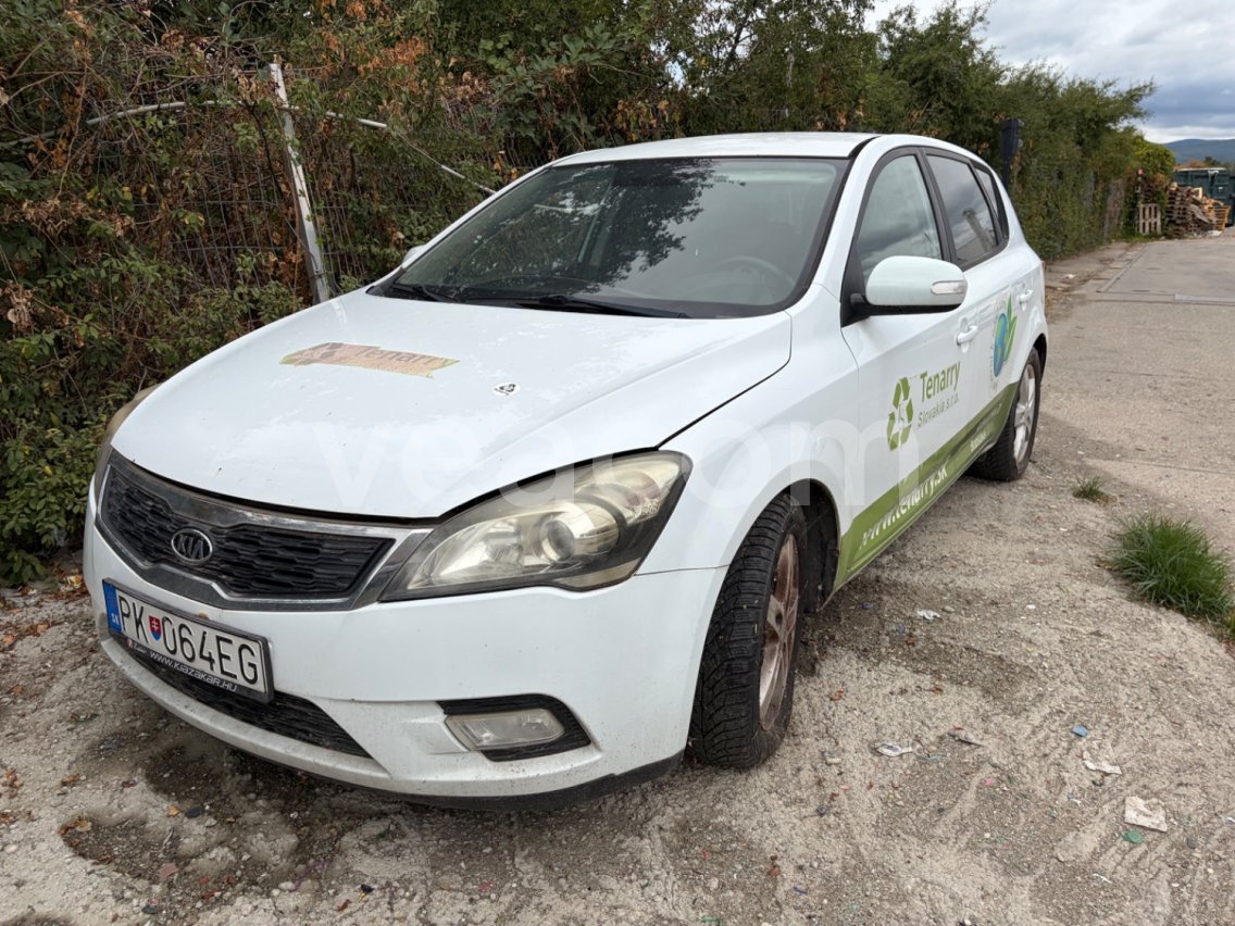 Online aukce: KIA  CEED 1,4 77 KW
