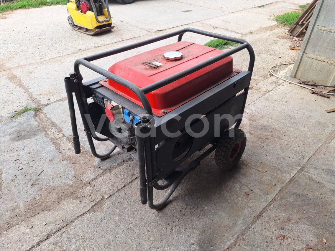 Online aukce: HONDA  ECMT 7000F