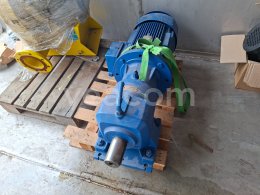 Online aukce:   MOTOR 3.