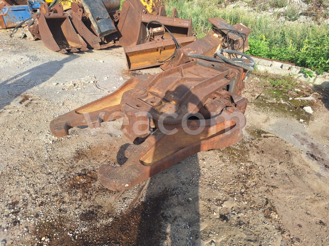 Online aukce:   HYDRAULICKÉ NŮŽKY