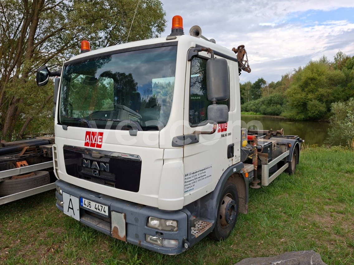 Online aukce: MAN  TGL 12.180 + HR
