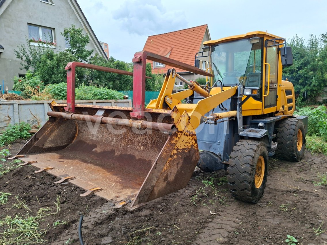 Online aukce:   DIGGER WL 240-10 4X4
