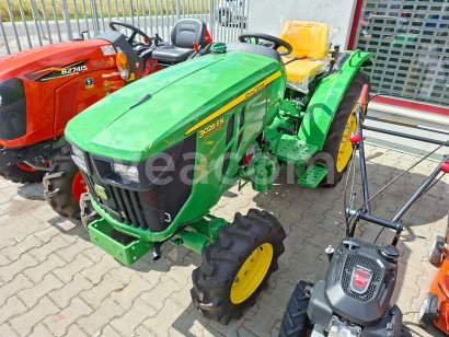 Aukcja internetowa: JOHN DEERE  3028 EN 4X4