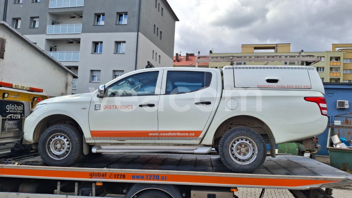 Online aukce: MITSUBISHI  L200