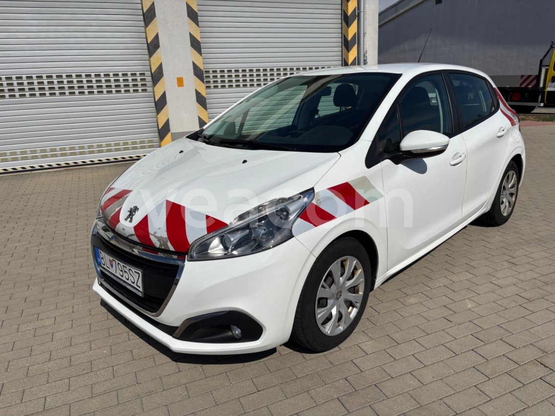 Online aukce: PEUGEOT  208
