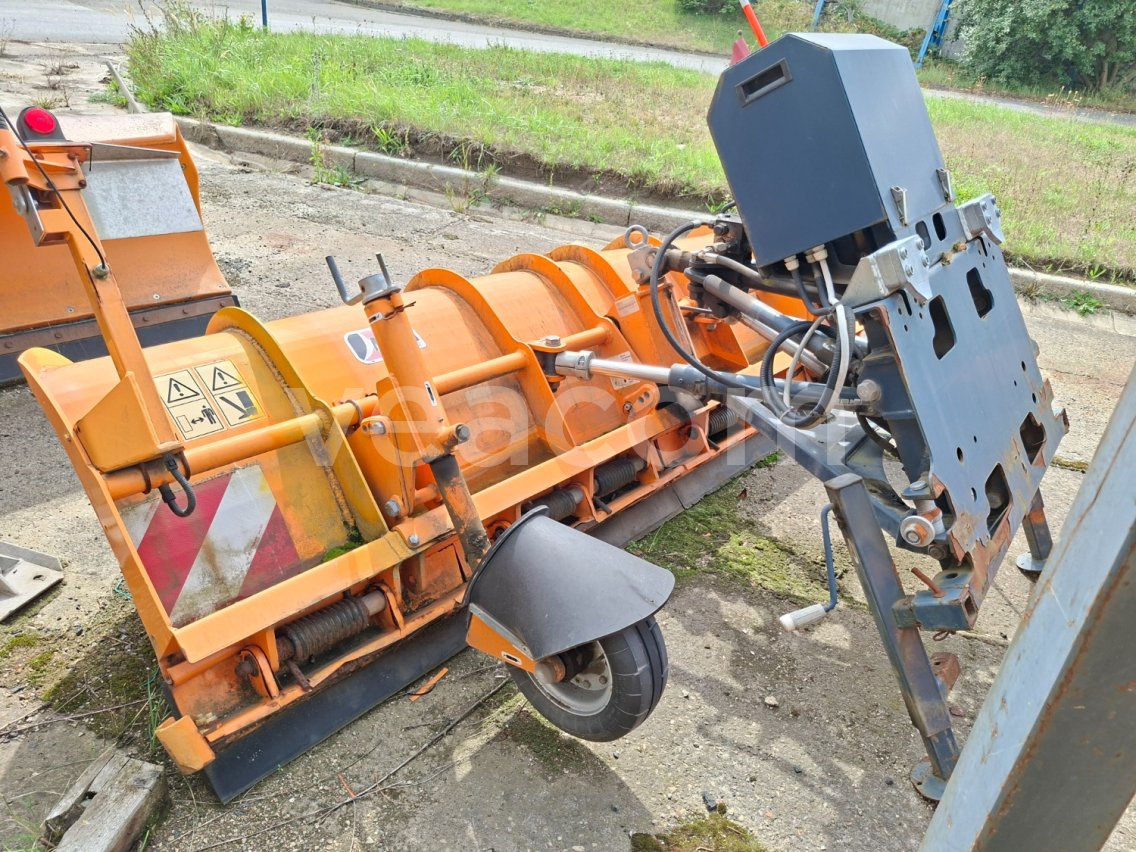 Online aukce: MTM  SPTR TN 34