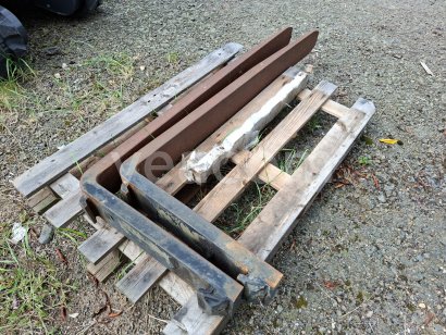 Online aukce:  MANIPULAČNÍ VIDLE 120 CM