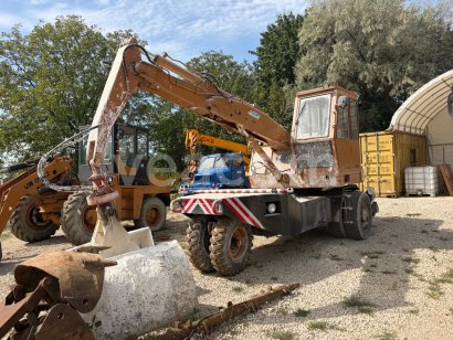 Online aukce: ZTS  POCLAIN DH-113