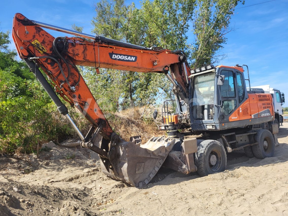 Online aukce: DOOSAN  DX 210 W - 5 4X4
