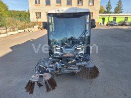 Online aukce: JOHNSTON  CN 200 SWEEPER
