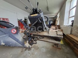 Online aukce:   KOMATSU T280 - PODKOP