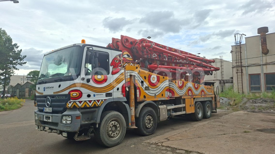 Online aukce: MB  ACTROS 4144 B 8X4 + PUTZMEISTER M46