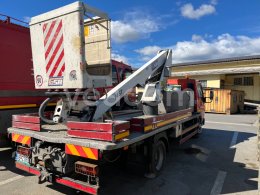 Online auction: MITSUBISHI  CANTER