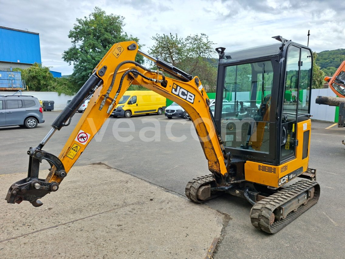 Online aukce: JCB  19 C - 1P