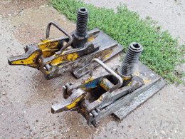 Online aukce:   ROBEL - HYDRAULICKÝ ZVEDÁK KOLEJNIC - 2 KS