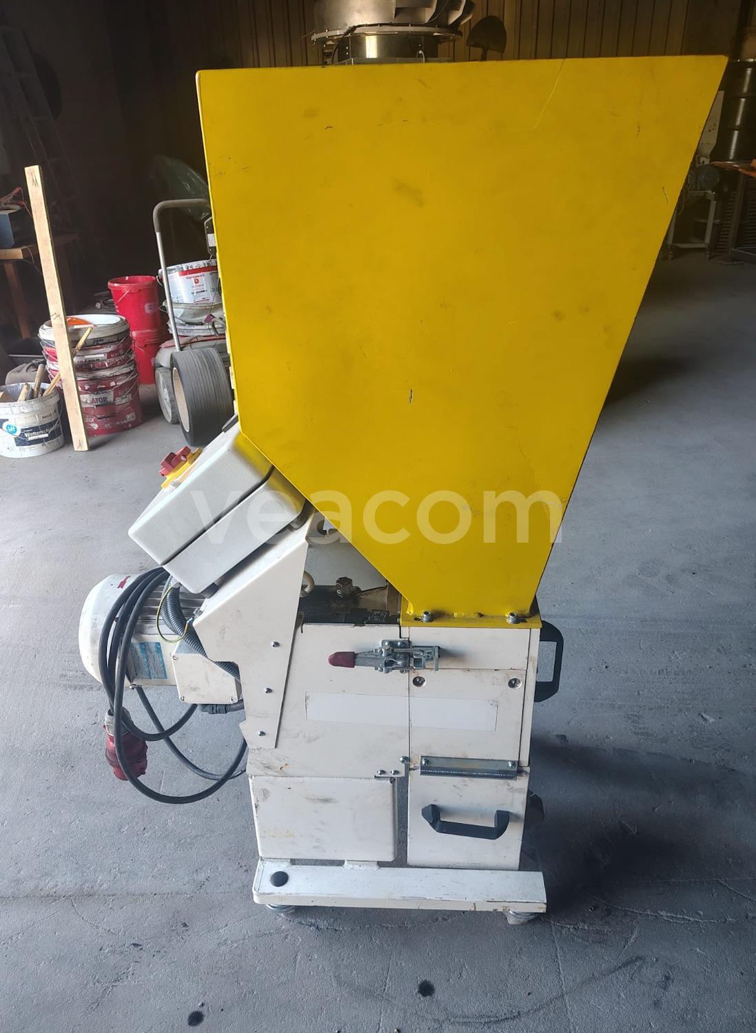 Online aukce:   GEIGER HANDLING MILL MIDI