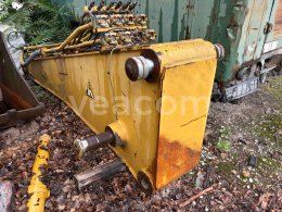 Online aukce: CAT  330