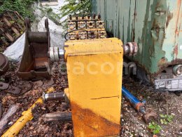 Online aukce: CAT  330