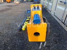 Online aukce:   TOFT 1400