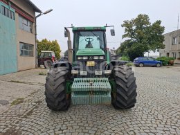 Online aukce: JOHN DEERE  8210 4X4