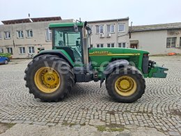 Online aukce: JOHN DEERE  8210 4X4