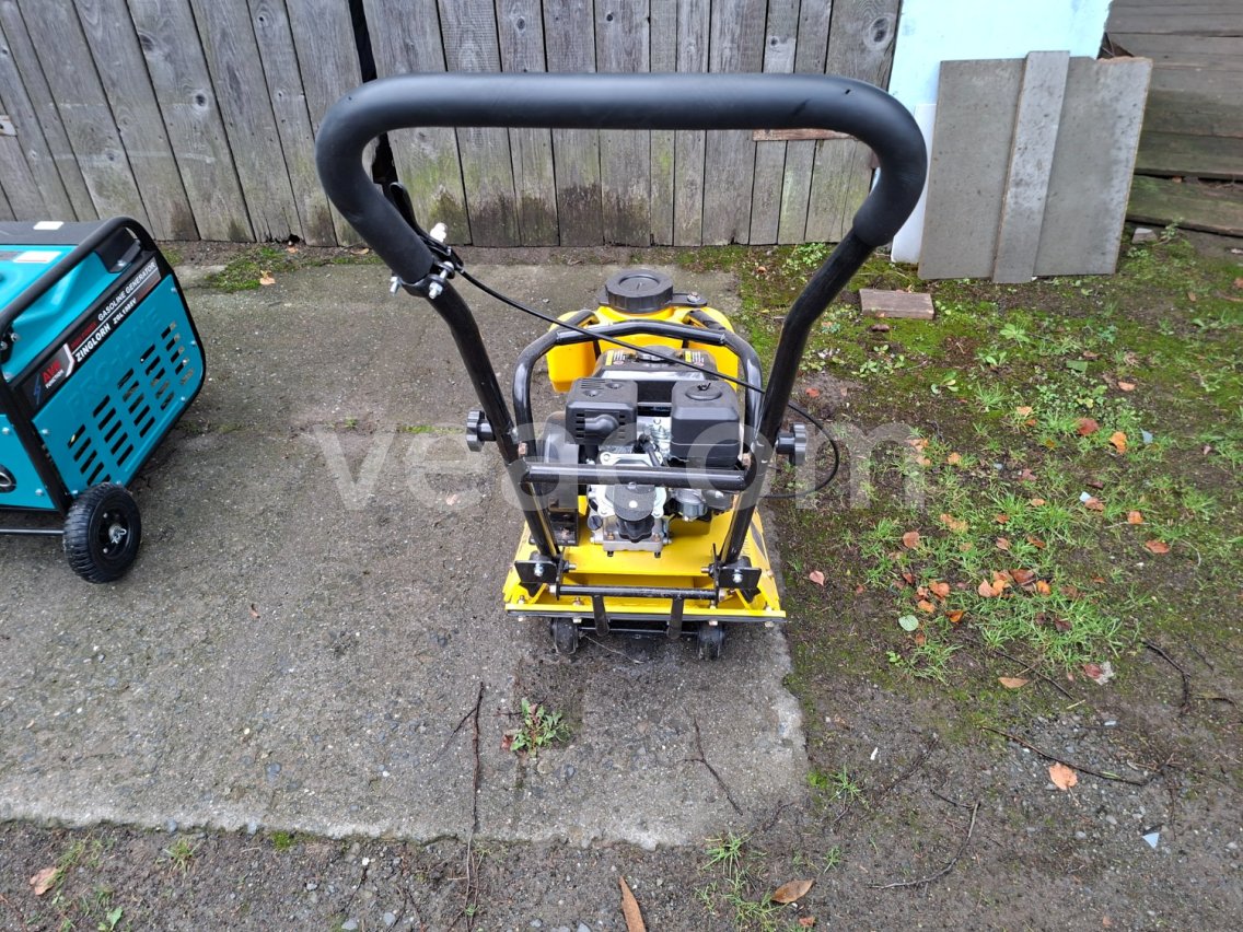Online aukce: WACKER NEUSON  D6G44