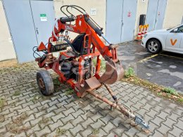 Online aukce:   RYAN R 600