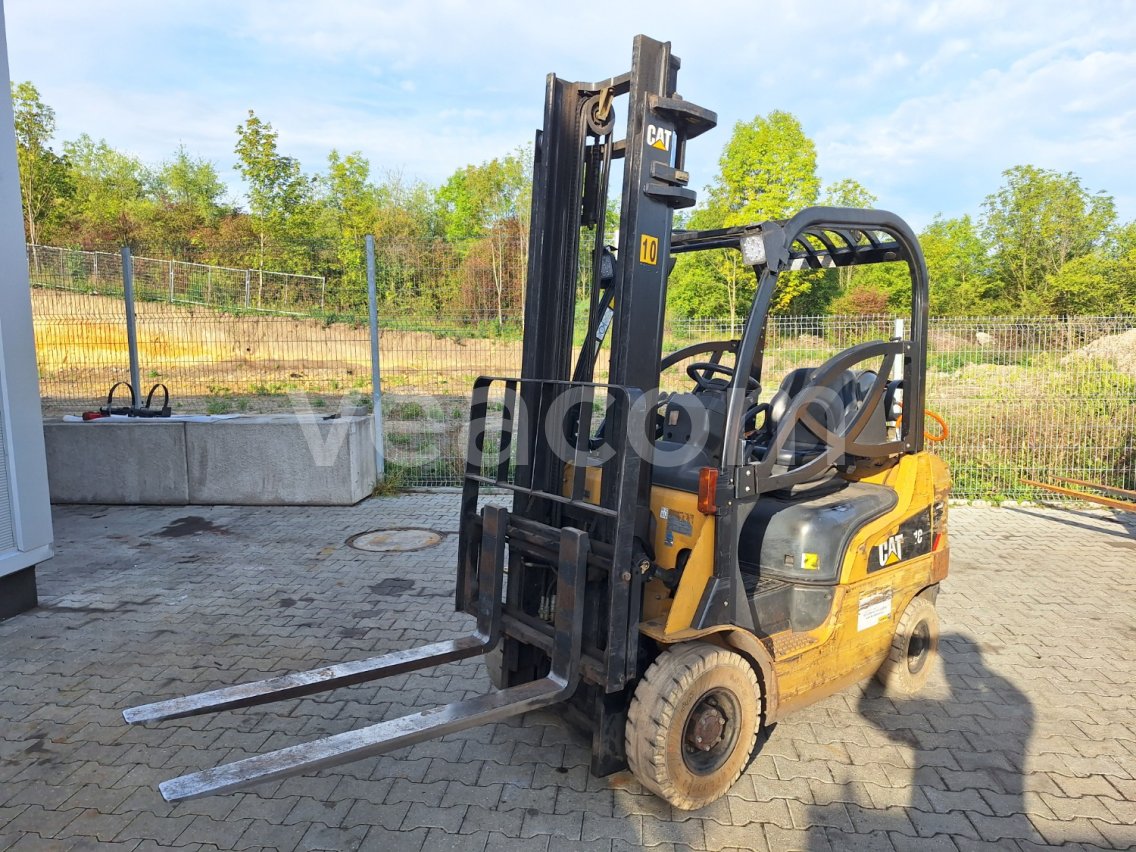 Online aukce: CAT  GP18N