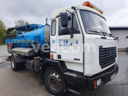 Online aukce: JELCZ  240 R6 + WUKO