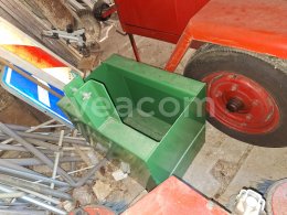 Online aukce:   ČELNÍ ZÁVAŽÍ NA TRAKTORY JOHN DEERE