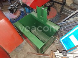Online aukce:   ČELNÍ ZÁVAŽÍ NA TRAKTORY JOHN DEERE