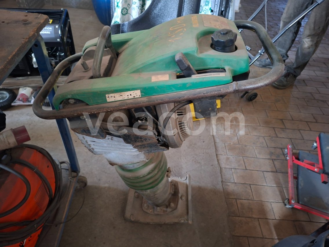 Online aukce: WACKER  BS 700