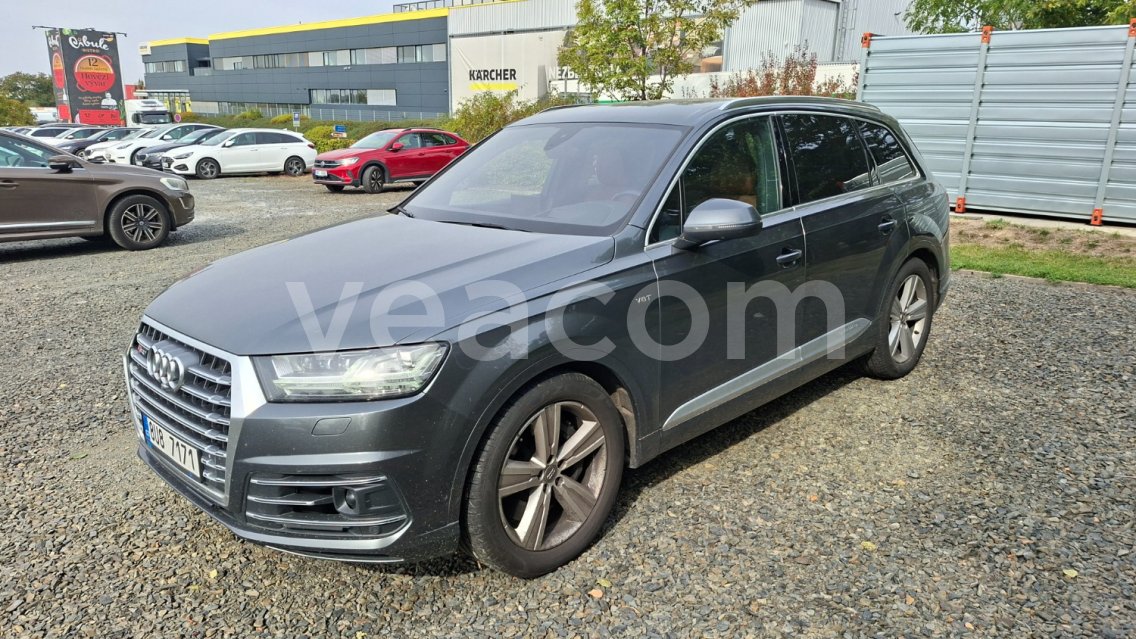 Online aukce: AUDI  SQ7